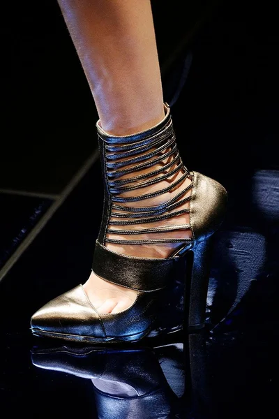 Look 80